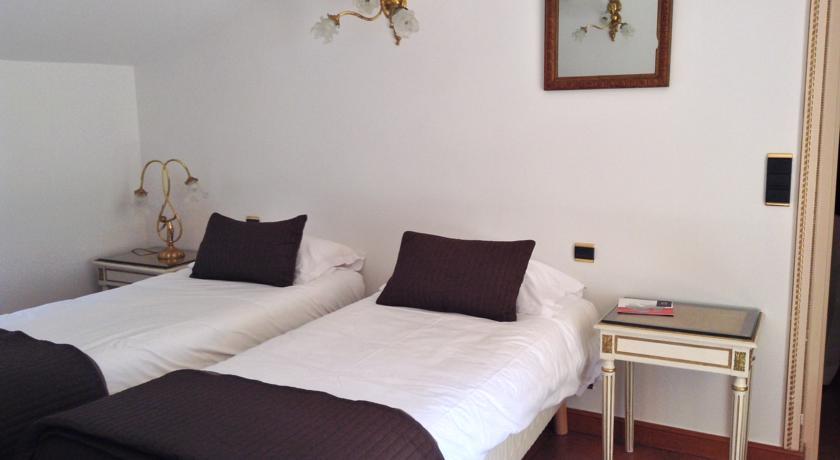 Hostellerie Les Frenes อาวีญง ภายนอก รูปภาพ