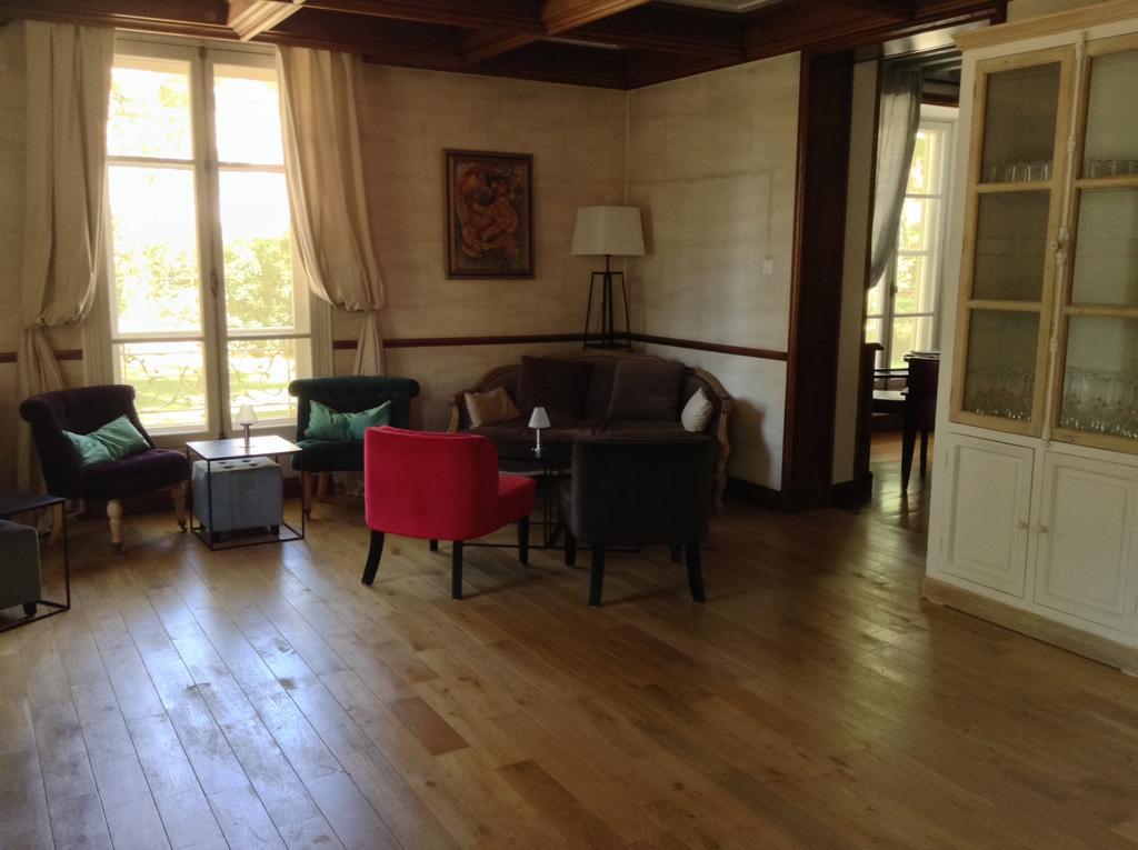 Hostellerie Les Frenes อาวีญง ภายนอก รูปภาพ