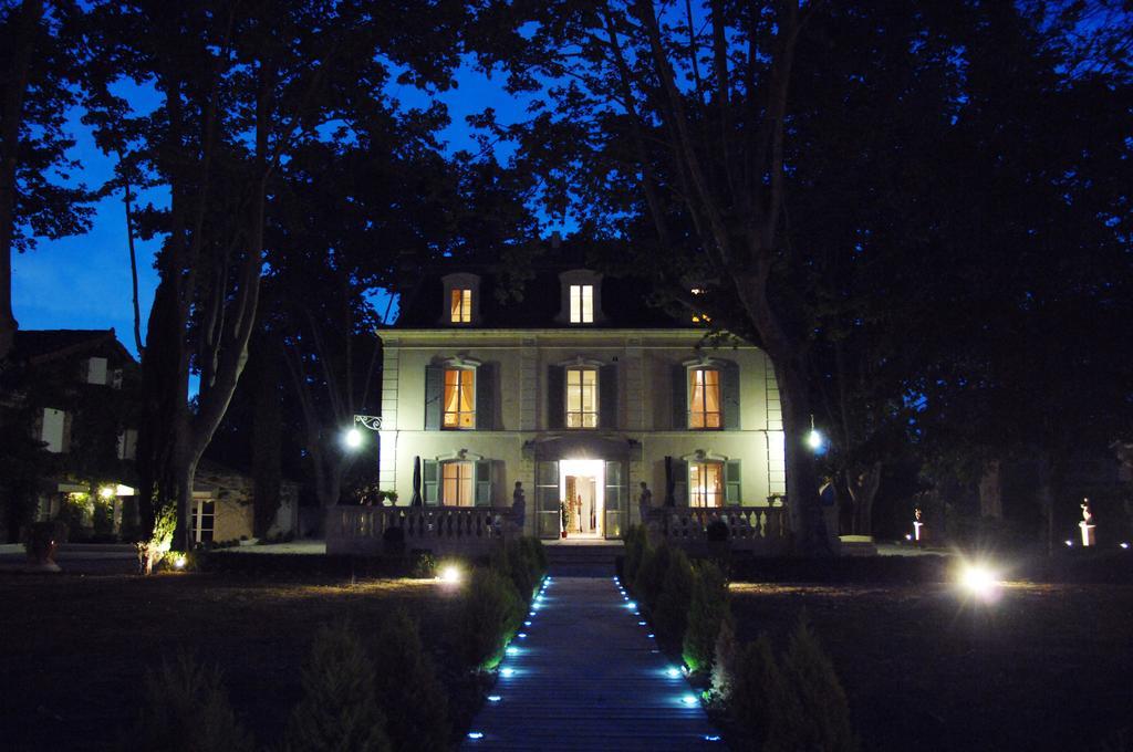 Hostellerie Les Frenes อาวีญง ภายนอก รูปภาพ